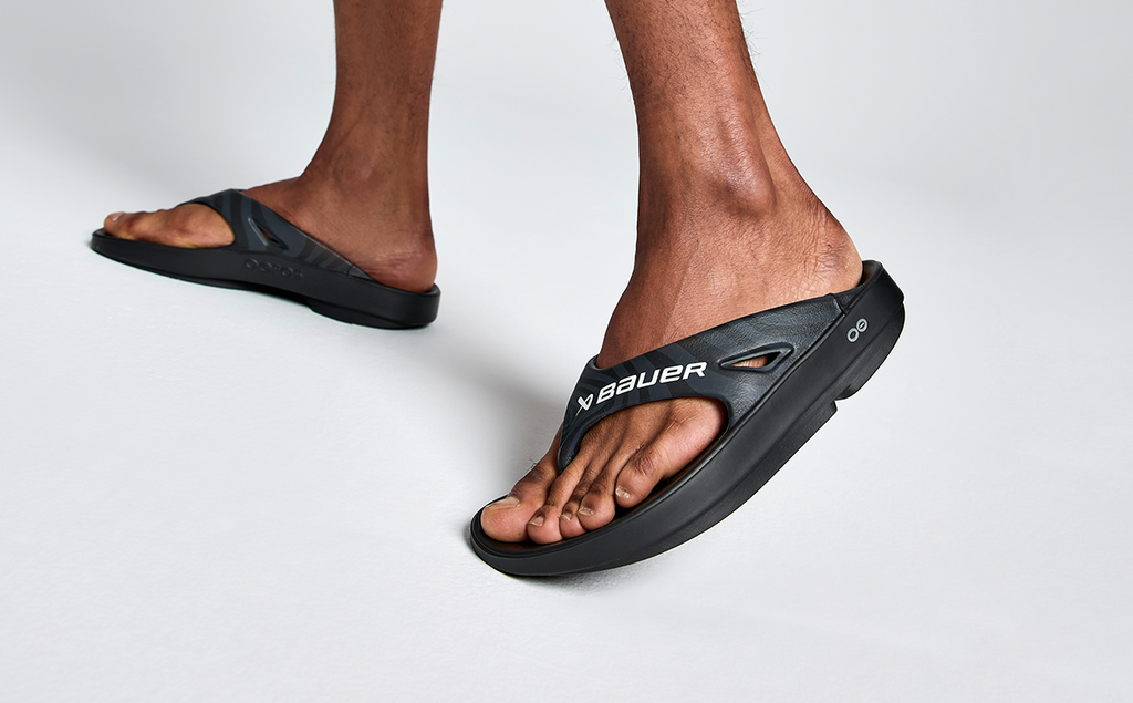 BAUER\/OOFOS Men's OOriginal Sport Sandal ¨C Black Asphalt